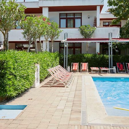 Hotel Residence Key Club مونتالتو دي كاسترو المظهر الخارجي الصورة