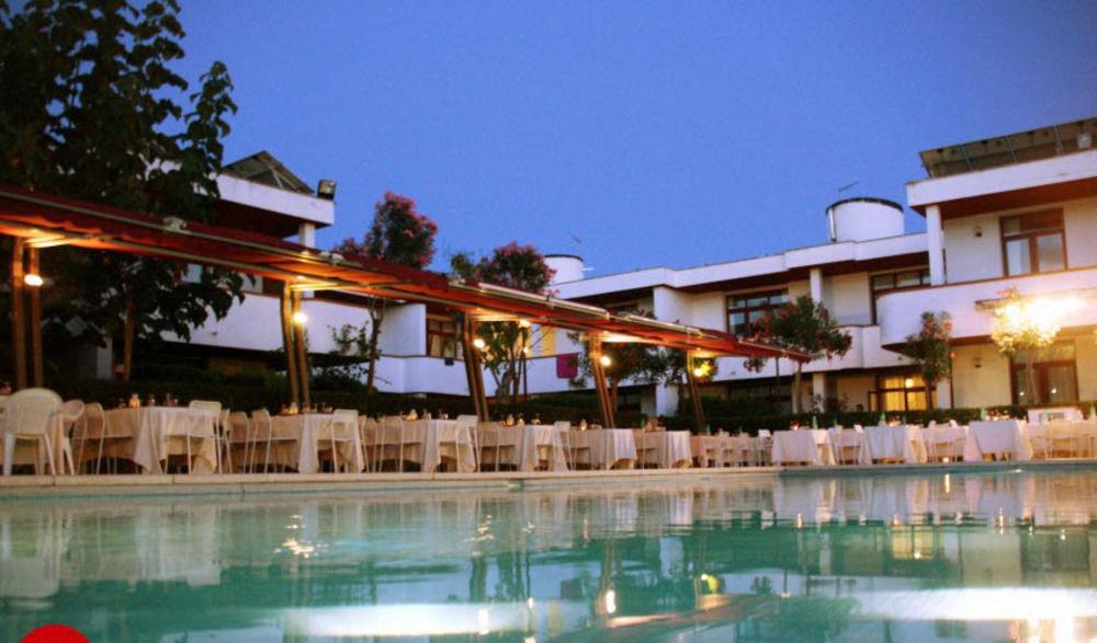 Hotel Residence Key Club مونتالتو دي كاسترو المظهر الخارجي الصورة