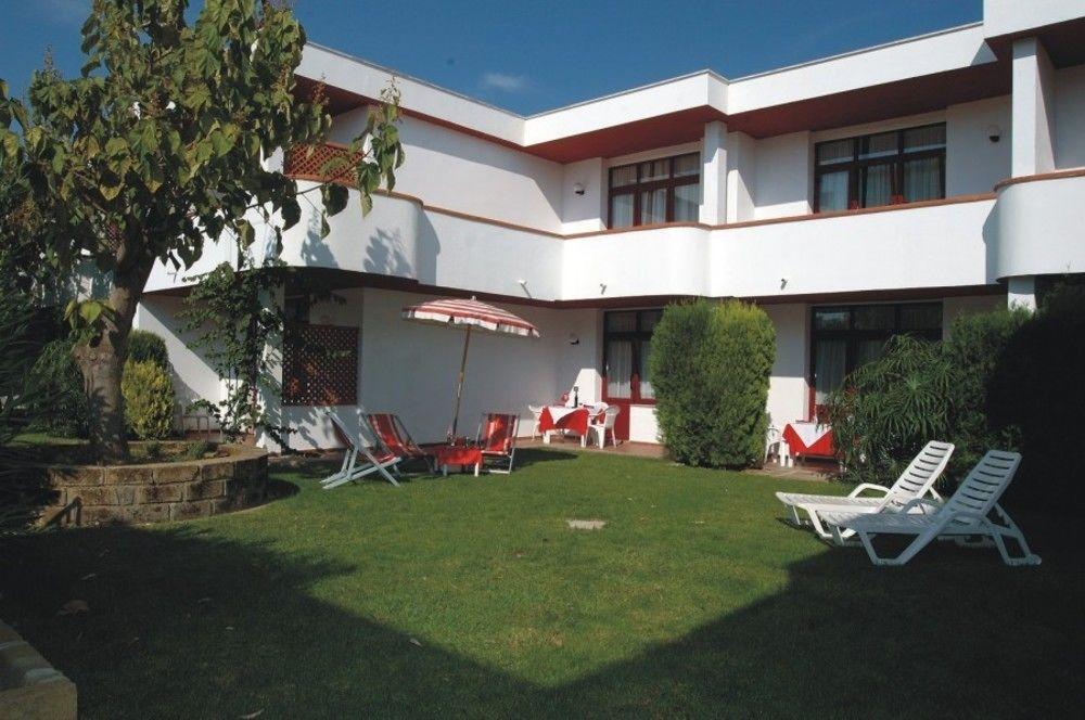Hotel Residence Key Club مونتالتو دي كاسترو المظهر الخارجي الصورة