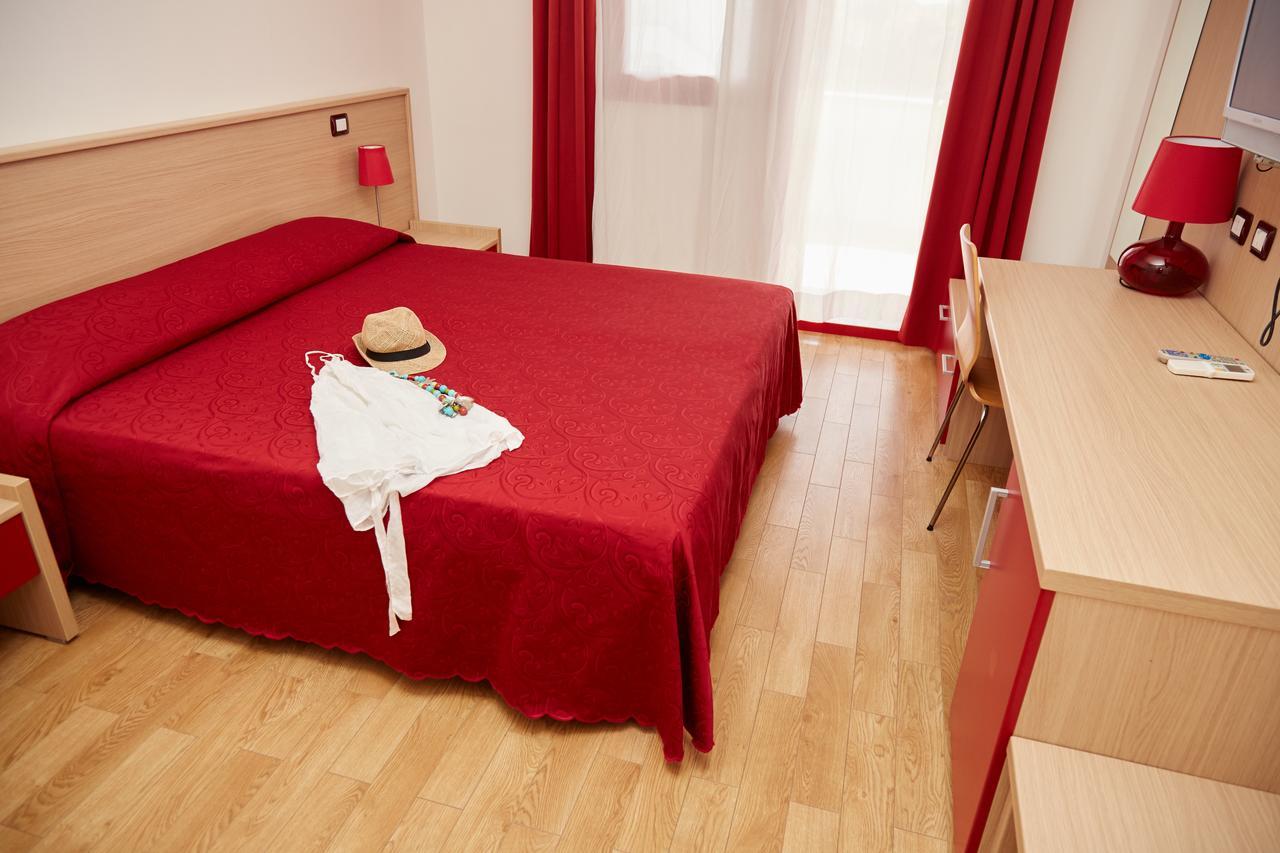 Hotel Residence Key Club مونتالتو دي كاسترو المظهر الخارجي الصورة