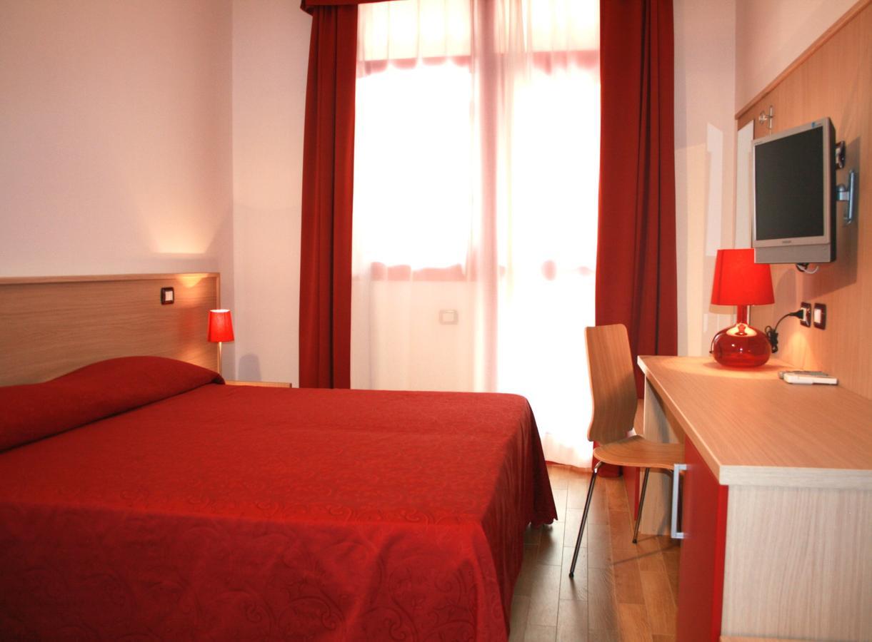 Hotel Residence Key Club مونتالتو دي كاسترو المظهر الخارجي الصورة